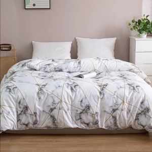 King size Marbel Pattern Duvet w/out filler (new)